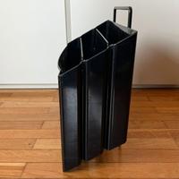 PORTARIVISTE DESIGN HIROKO VAN ONCK DESIGN RARO