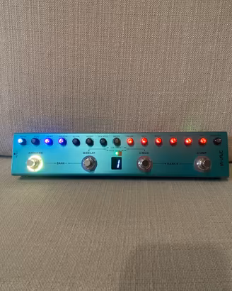 Pedaliera multieffetto per chitarra M-VAVE Tank-G