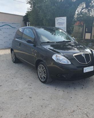 Lancia Ypsilon 1.4 16V 95cv 6marce Sport MomoDesig