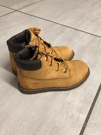 Stivale Timberland n. 29 tenuti molto bene!