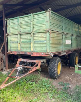 Rimorchio Agricolo Botte Spargiletame