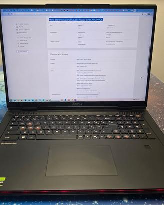 MSI Raider 18 HX AI Ultra 9 RTX 5090 64GB