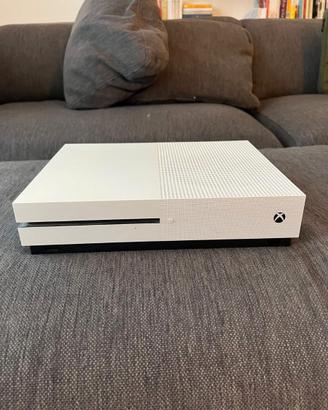 Xbox One S 1TB + 3 Controller Originali + CoDWWII