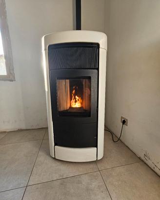 stufa a pellet Italiana Camini Layma 14,3kw