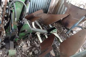 Aratro voltaorecchio