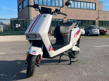Eurocka Scooter Elettrico Nuovo 50cc A9