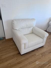Poltrona in pelle  bianca