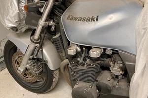 Kawasaki zr750F