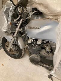Kawasaki zr750F