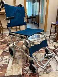 Sedia a rotelle pieghevole