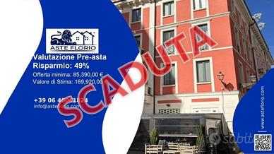 Immobile in asta di 23 m² con più di 5 locali a Ca