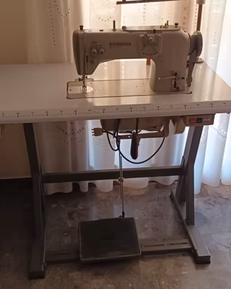 Macchina da cucire Bernina industriale 