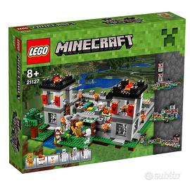 Lego Minecraft 21127 Usato