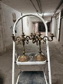 Coppia di candelabri in ottone