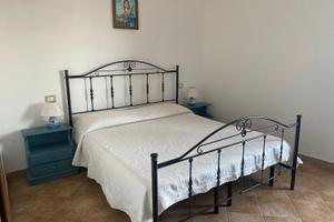 Casa nel centro storico a Posada con veranda