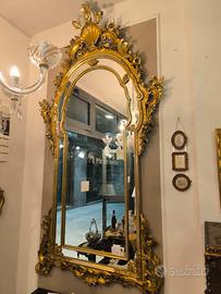 maestoso specchio antico 
