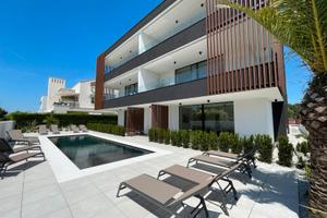 Jesolo-meraviglioso trilocale-piscina-centrale