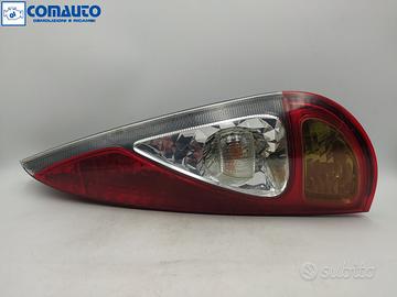 Fanale post dx TOYOTA YARIS VERSO '03