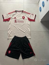 Completino calcio Liverpool 2026