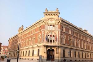 Grazioso trilocale comodo x FS con garage doppio