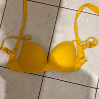 Bikini giallo