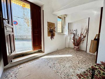 Terratetto indipendente nel borgo della street art