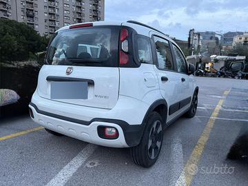 Fiat panda hybrid cross 1.0 full optional