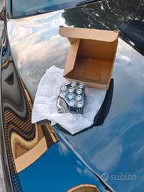 freccia auto BMW, 520 lato passeggero 