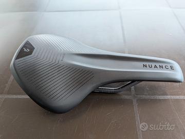 Sella Cube Carbon Road Nera 140x240 mm