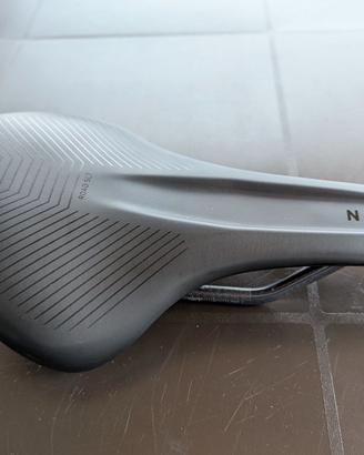Sella Cube Carbon Road Nera 140x240 mm