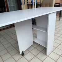 Tavolo richiudibile salva spazio