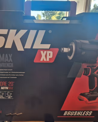 AVVITATORE A MASSA BATTENTE A BATTERIA SKIL