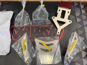 PORTA TARGA SPORTIVO AK 550