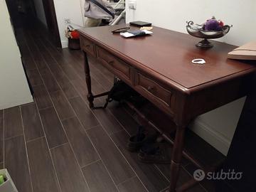 Elegante Scrittoio in Legno Bologna (Fossolo)
