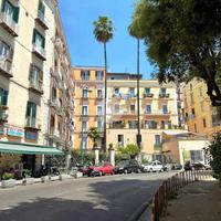 3 LOCALI A NAPOLI