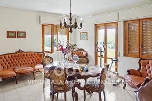 Appartamento di 135 m² con 4 locali a Lamezia Term