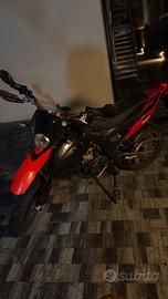 moto 125 Malaguti xsm. 2018