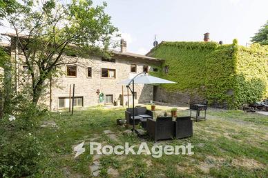 TERRATETTO IN PIETRA CONTESTO