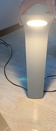 Lampada da esterno grigia