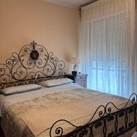 Letto antico in ferro battuto