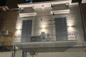 Nuovissimo e centrale bivani arredato a bari