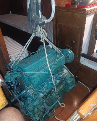 volvo penta 2003 28 HP motore marino