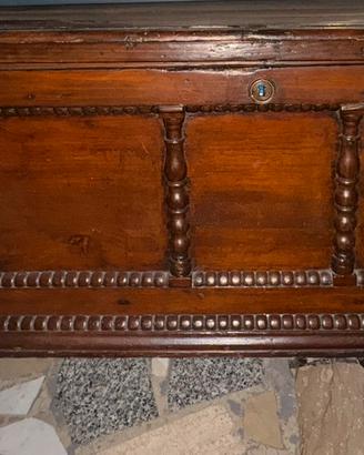 Cassapanca d’antiquariato 1900-1950