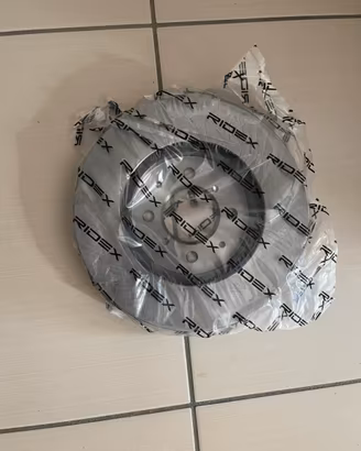 dischi del freno con pastiglie auto