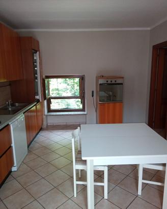 Tavolo bianco allungabile