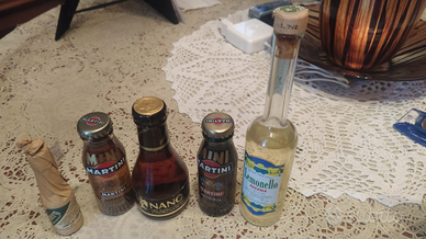 5 bottiglie mignon di liquori