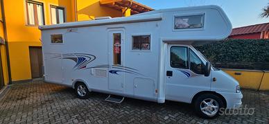 Camper mansardato Frankia 700 gran garage