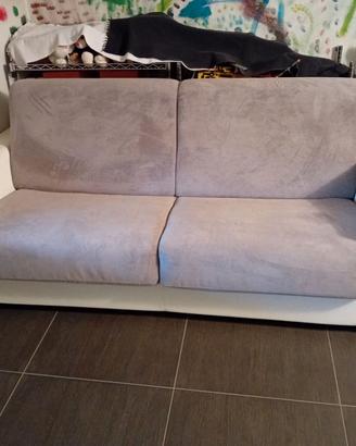Divano letto tre posti