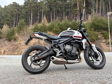 Triumph trident 660