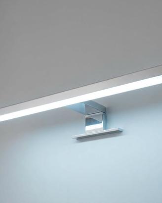 Lampada LED cromata fissaggio su specchio 